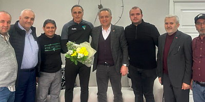 Spor Basınından Kocaelispor'un Hocası Mustafa Gürsel'e moral ziyareti