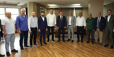 Kocaelispor Başkanı Engin Koyun yönetimiyle Tahir Başkana gitti