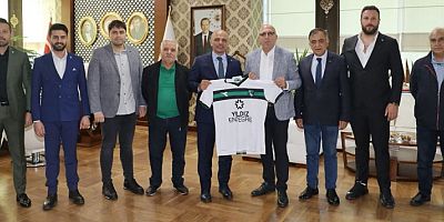Kocaelispor Yönetiminden Körfez Belediye Başkanı Şener Söğüt'e ziyaret