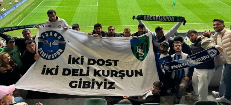 Adana Demirsporlular Kocaelispor'u destekledi