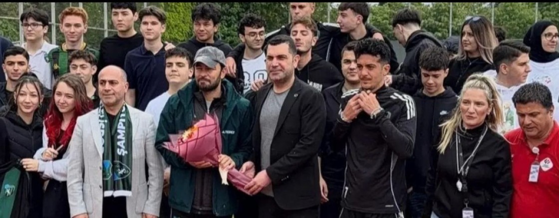 Final Okulları 11-12 sınıf öğrencileri antremanda