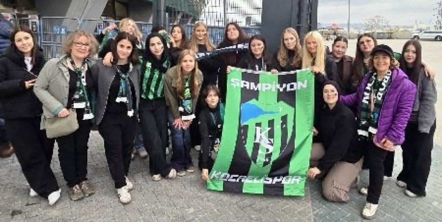 Finli öğrenciler stadtaki atmosferi beğendi