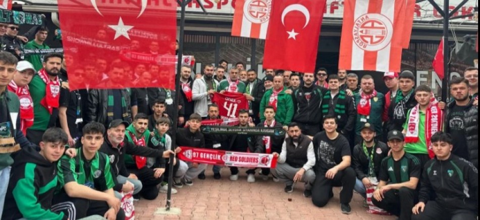 Hodri Meydana kardeş 07 grubundan sıcak karşılama
