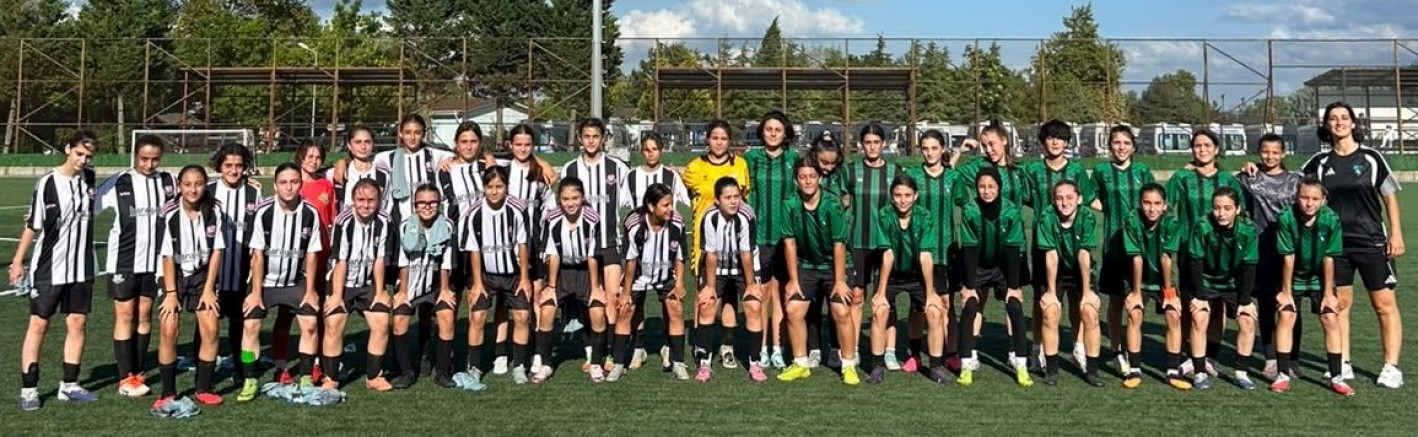 U-15 Kadın Futbol Takımımız Sakaryayı 2 maçtada yenerek 10 gol attı