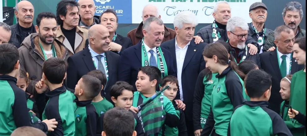 Kocaelisporun geleceği Altyapının Vinsan Tesislerine görkemli tanıtım