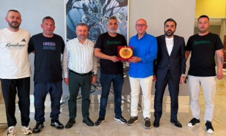 Lastik-İş Başkanı Sarı'ya Hodri Meydan ziyareti