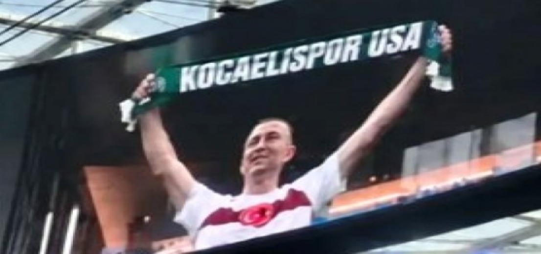 Murat Odabaşı Kocaelispor atkısıyla dev ekranda