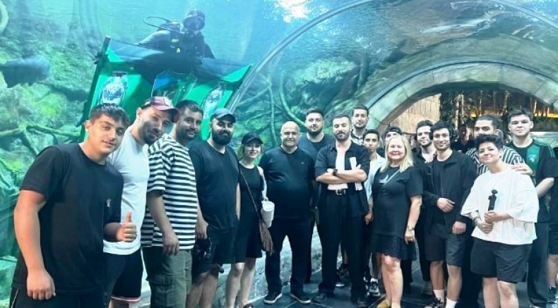 Durul,Körfez Aquada Kocaelisporun yeni formaları tanıtım çekiminde