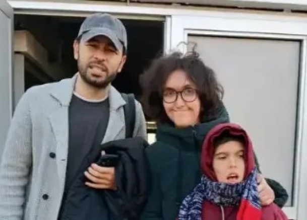 Selçuk Hoca soğukta İrem Yavuz'a montunu verdi