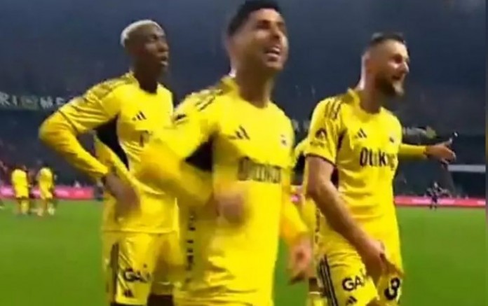 Skriniar, tribünlere cinsel uzvunu gösterdi