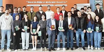 Armanın Peşinde Bir Ömür söyleşisi Sanat Kafede