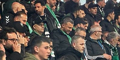 Başkan Durul taraftarlarla tribünde izledi