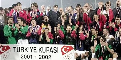 Beşiktaşı 4-0 yenip kazanılan Türkiye Kupası şampiyonluğu 24.yıldönümü