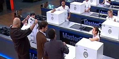 Büyükakın MasterChef jürisine forma pişmaniye göderdi