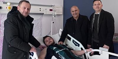 Durul ameliyat olan Mert Kavşut'u ziyaret etti