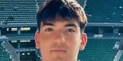 Efe, serumdan sonra sıvı mama ile besleniyor