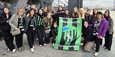 Finli öğrenciler stadtaki atmosferi beğendi