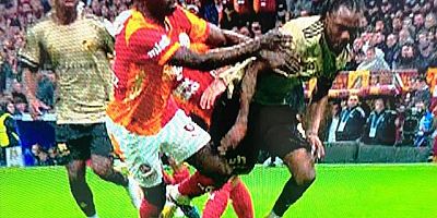 Hakem Yorumcuları GS'ye yalamalık yarışında