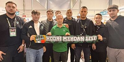 Hodri Meydan yönetimi Kitap Fuarı Standımızda