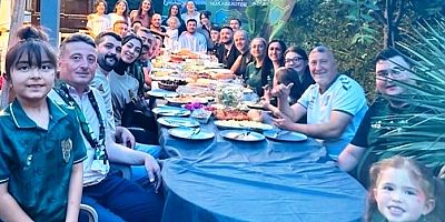 Kaptanlar Gökhan ve Ahmet'e  Urla'da Marşlar ve tezahüratlar veda