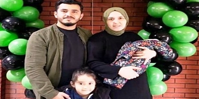 Karabulut Ailesi çocuklarıyla içerde dışarda tribünde