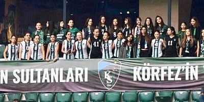 Kocaelispor Amatör Lig Voleybol Kız Takımı  maçtaydı