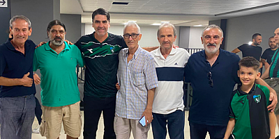 Kocaelispor efsaneleri stada ruhu geri getirdi