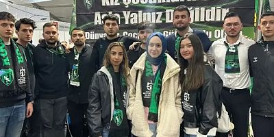 Kocaelispor Kitap Fuarında Yeşil Siyahlı standta
