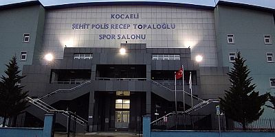 Kocaelispor Kongresi Topaloğlu Spor Salonu'nda 