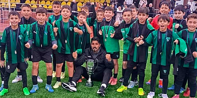 Kocaelispor U11 Takımı Feneri yenerek şampiyon