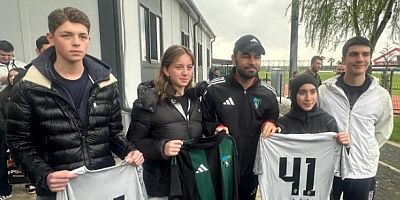 Milli karateciler Meryem ve Elif Antremana geldi