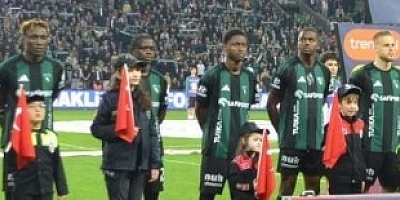 Minik polisler seramonide ayakta alkışlandı