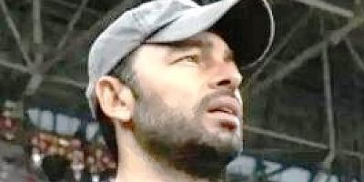 Penaltıya itiraz eden Selçuk Hoca sahadan atıldı