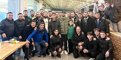 Selçuk Hoca yaşgünü süprizine katılan taraftarlara Beykozda iftar verdi