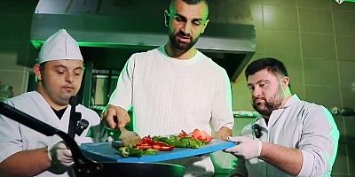 Serdar Dursun Uğurcan ile Erenle yemek yaptı