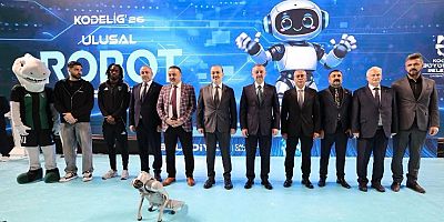 Serhat ile Joe Nonge robot futbol maçına katıldı