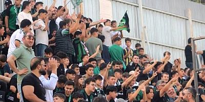 Taraftarlar takımı özlemiş Derince Stadını doldurdu