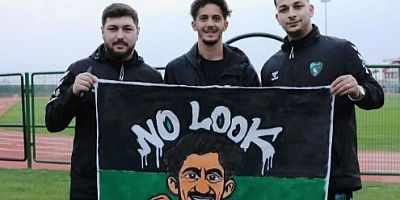 Tayfur'a 'No Look ve Canın Sağolsun' pankartı 