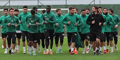 Yeşil Siyahlılar Antalya kampında 27 futbolcuyla ikinci yarıya hazırlanıyor