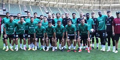 Yeşil Siyahlılar Gençlerbirliği maçının son taktik çalışmasını Statta yaptı