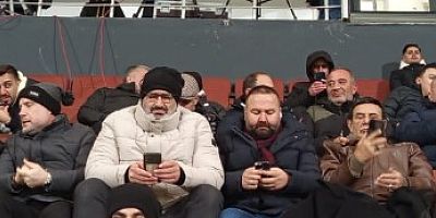 Yöneticiler Manisa'da protokol tribündeydi