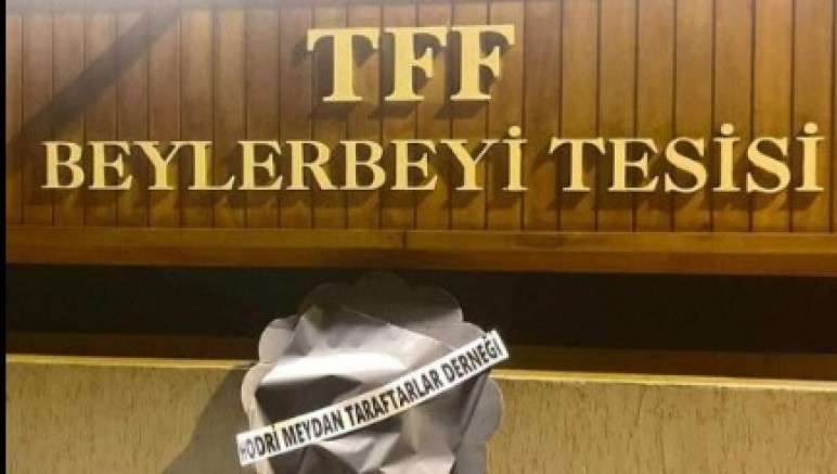 Taraftarlar Derneği TFF kapısına siyah çelenk bırakacak