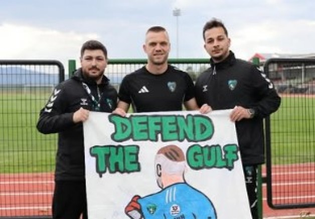 Taraftarlar Jovanovic için özel pankart yaptırdı